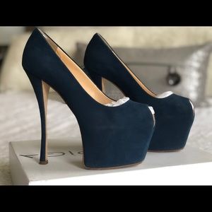 Giuseppe Zanotti Prussian blue size 36